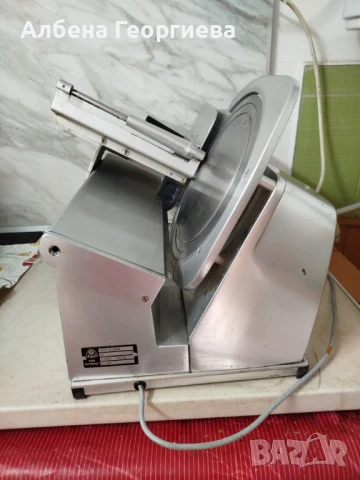 Слайс машина за заведения GRAEF S-2560 - 300 W, снимка 7 - Обзавеждане на кухня - 50809704