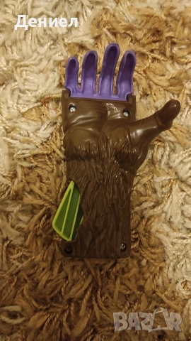 Werewolf Monster Gripper Hand 5” McDonald’s Scooby-Doo Toy - Скуби-Ду играчка колекционерска!, снимка 2 - Игри и пъзели - 53489465