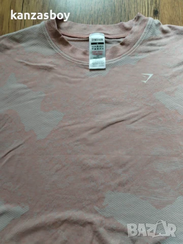 Gymshark Adapt Camo Seamless Crop Top - страхотна дамска тениска М, снимка 4 - Тениски - 51030889