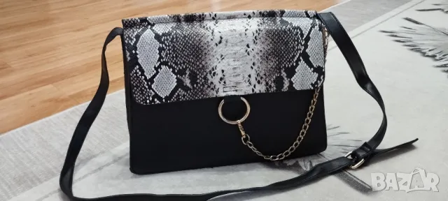 Дамска чанта със змийски принт , снимка 5 - Чанти - 48652031