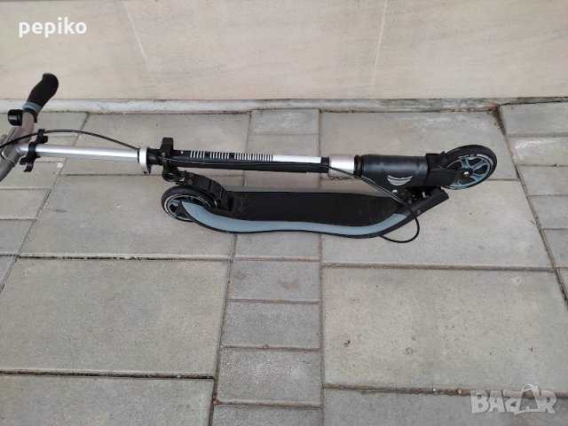 Продавам колела внос от Германия Употребявана тротинетка GLOBBER ONE DELUXE, снимка 2 - Велосипеди - 34941614