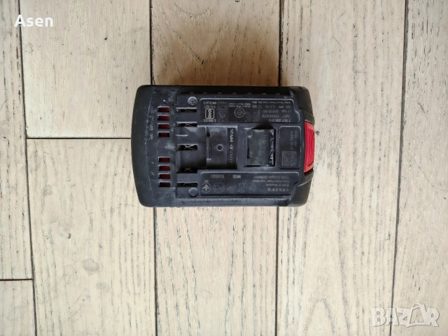 Bosch Professional 18V 4A батерия оригинална, снимка 3 - Винтоверти - 53301151