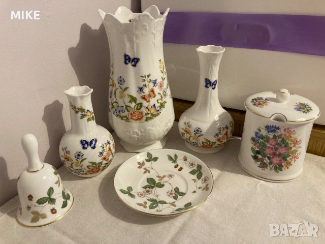 Порцеланови вази Aynsley  ,бурканче на Fortnum & Mason и чинийка и звънче на Wedgwood