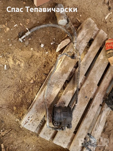 Продавам компресор за Ауди А4 Б5 2.5 150к.с