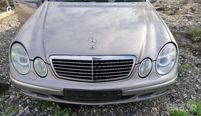 Mercedes  W 211 Преден капак, снимка 1 - Части - 35413131