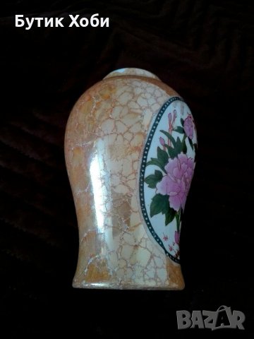 Порцеланова  ваза с флорални мотиви, снимка 4 - Други ценни предмети - 32926817