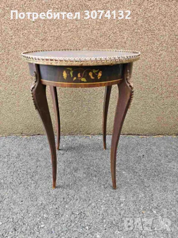 Ретро масичка с интарзия