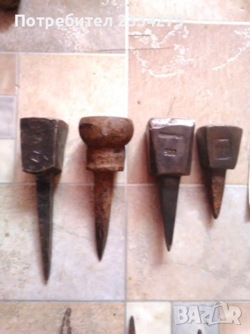 Наковалнички за клепане на коси,от различни времена и държави., снимка 3 - Антикварни и старинни предмети - 31039880