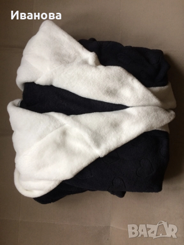 Нов пухкав халат с качулка., снимка 2 - Хавлии и халати - 52384774