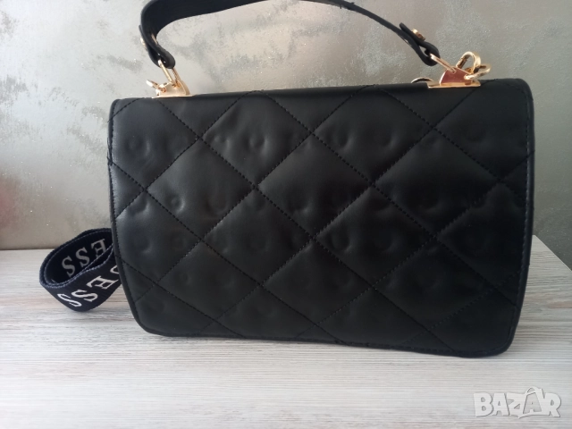 Guess - дамска чанта, снимка 6 - Чанти - 51492155
