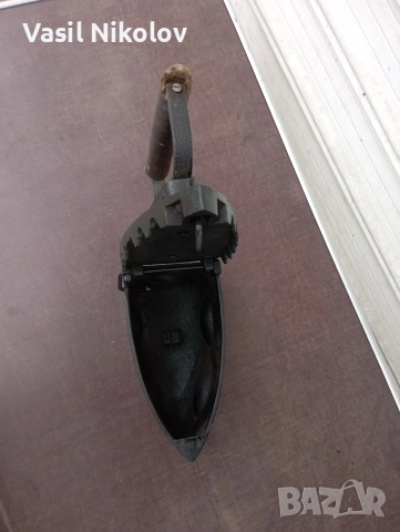 Ретро ютия на жар , снимка 3 - Антикварни и старинни предмети - 52655562