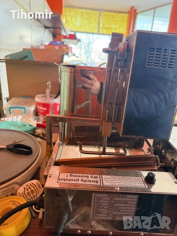 Машина за понички (ползвана два пъти ), снимка 4 - Друго търговско оборудване - 53404991