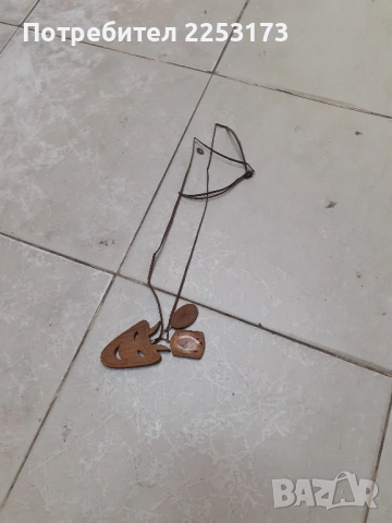 Дървен гердан с икона