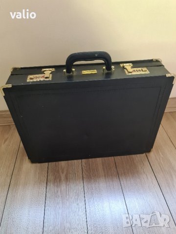 Дипломатическо куфарче, снимка 2 - Куфари - 43413929