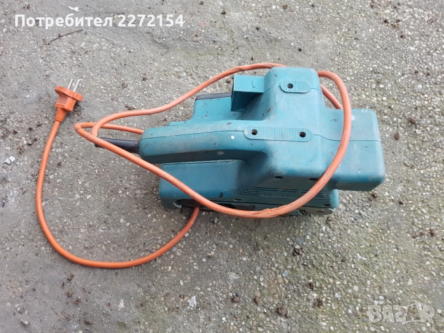 Лентов шлайф BLACK AND DECKER  