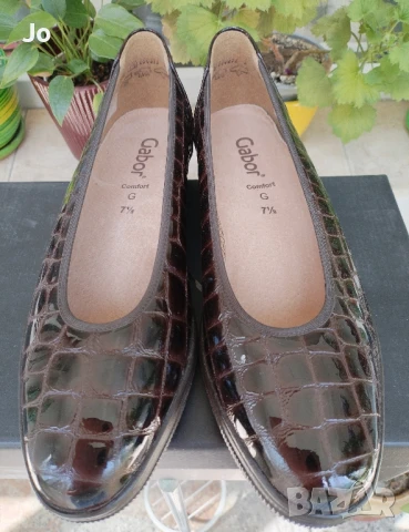 Нови красиви дамски обувки Cabor 