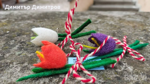 Комплекти от 3 бр. мартеници минзухари. Ръчна изработка. Плъстена вълна.