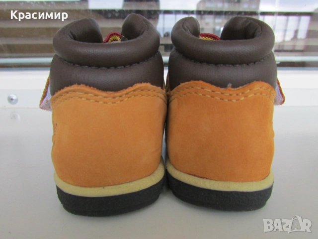 Бебешки обувки Timberland, снимка 5 - Бебешки обувки - 53598391