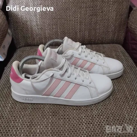 Маратонки Adidas, снимка 1 - Маратонки - 48987654