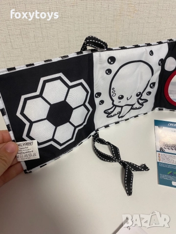 Сензорна черно-бяла книжка за бебе, Kruzzel 26461, снимка 8 - Образователни игри - 52475295