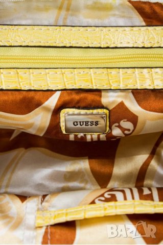 Чанта оригинална GUESS, снимка 3 - Чанти - 28570192