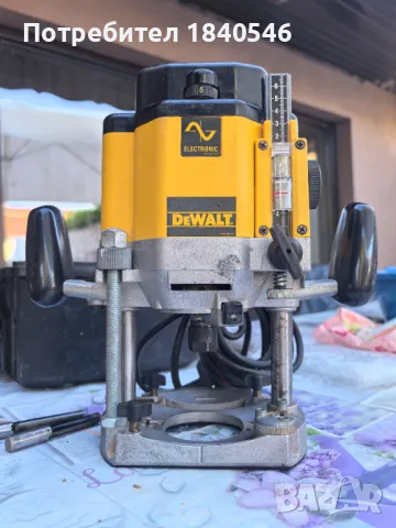 Оберфреза DeWalt DW625E 2000W