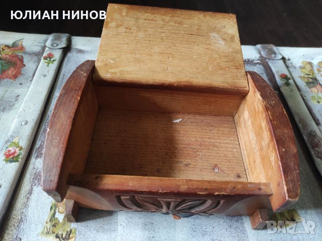 Стара дървена кутия за бижута с дърворезба, снимка 3 - Други ценни предмети - 36854266