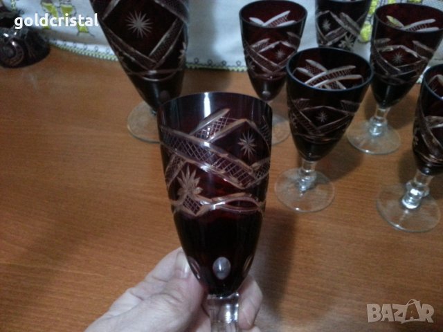 Цветен червен кристал чаши с гарафа, снимка 3 - Антикварни и старинни предмети - 43342861