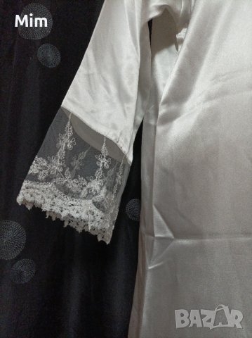Jest S/M Бял сатенен дълъг халат с дантела , снимка 5 - Нощници - 37192369