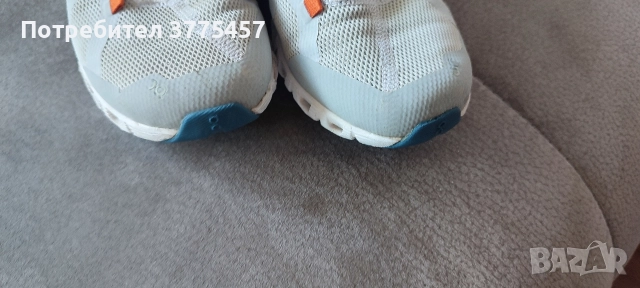 Детски маратонки ON, снимка 2 - Детски маратонки - 52770472