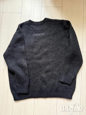 Givenchy  вълнен пуловер, снимка 2 - Пуловери - 51708250
