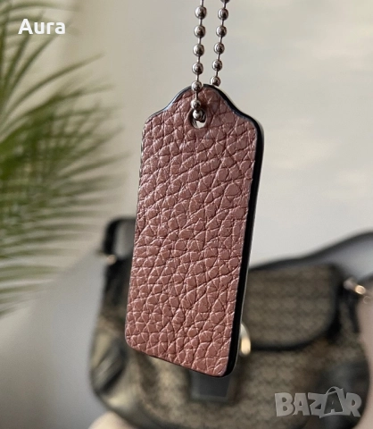 Authentic Coach Leather Hangtag Bag Charm Brown Pebbled Leather, снимка 2 - Чанти - 52554860