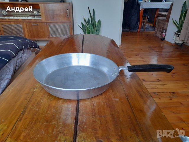Стар алуминиев тиган #7