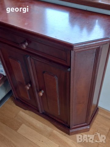 Ретро дървен шкаф масив, снимка 2 - Бюфети - 37343454