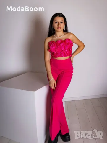 Розов дамски комплект с ефектни рози 