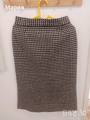 Дамски вълнени поли 2 броя, снимка 2 - Поли - 48833721