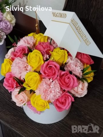 Букети със сапунени цветя за абитуриенти и абсолвенти, снимка 3 - Подаръци за жени - 40305025
