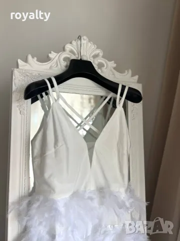 Бяла рокля с естествени пера , снимка 2 - Рокли - 49492478