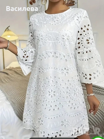 Дантелена рокля. 