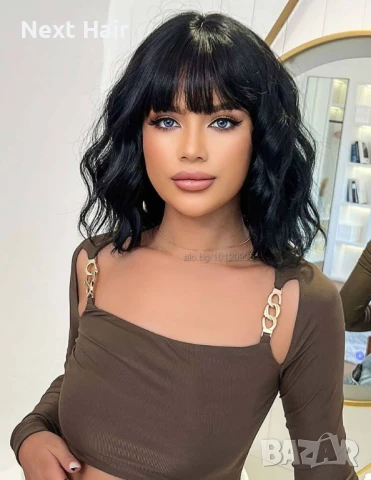 Черна къса вълнообразна хелоуин парти перука с бретон, снимка 3 - Аксесоари за коса - 51120065