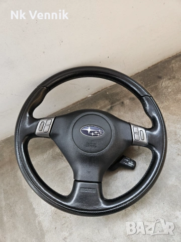 Момо волан за Субару Outback