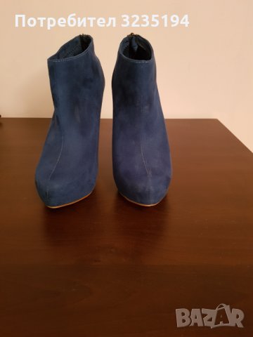 Stradivarius боти