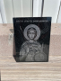 Гравирана икона Свети Георги върху черен гранит