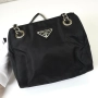 Prada оригинална дамска чанта , снимка 1