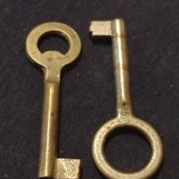 Два стари ключа от соца за КОЛЕКЦИЯ ДЕКОРАЦИЯ 40997, снимка 1 - Други ценни предмети - 43279594