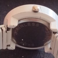 Елегантен дамски часовник REN QUARTZ метален ластична верижка стил и комфорт 42582, снимка 4 - Дамски - 43758063