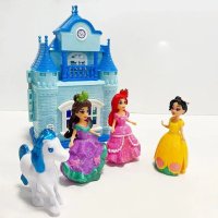 Замък Замръзналото кралство с Карета и Кукли с Аксесоари, снимка 9 - Кукли - 43140103