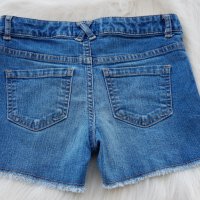 Къси дънкови панталони 8-9 години, снимка 2 - Детски къси панталони - 32796904