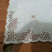 Текстилни салфетки за маса бродерия, снимка 2 - Аксесоари за кухня - 35031718