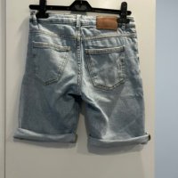 Дънкови къси панталонки Zara, снимка 1 - Детски къси панталони - 43181921